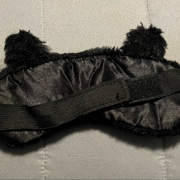 Black Cat Sleep Mask Eye Covering Youth Size Velcro Adjustable Cute Sleepwear - Picture 3 of 3